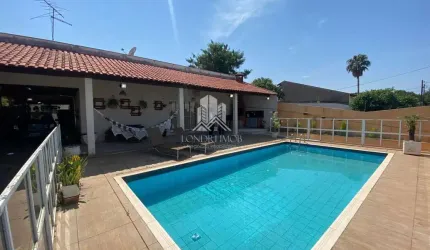 Casa para Venda em Londrina, Califórnia, 3 dormitórios, 2 suítes, 3 banheiros, 7 vagas