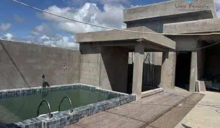Casa 3 qts, quase pronta, apenas 350m da praia