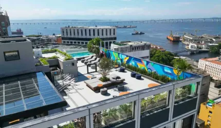 Luxuoso Studio, Centro Rio, Rua Visconde de Inhuma, junto arsenal de Marinha, sacada, 41m², frente, sol manhã, a partir de R$ 390.000,00... Empreendimento Skylux