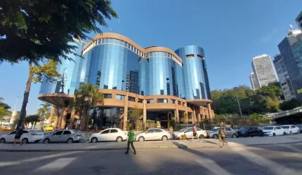 Sala.3.Quartos, Suite  B.Social e Serviço prédio Piscina Sauna sala de ginástica e Academia Ventilação Direta Frente Varanda vaga na escritura