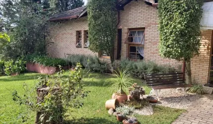 Casa rústica à venda no condomínio Arujazinho I,II e III!!!