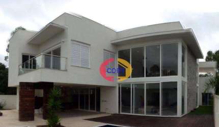 Casa com arquitetura contemporânea à venda no condomínio Arujá Hill's!!!