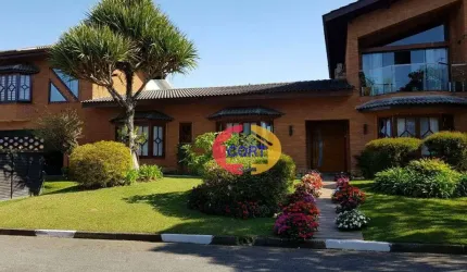 Casa de alto padrão à venda em condomínio - Arujá!!!