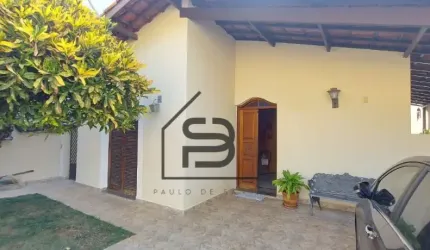 Casa à Venda Jardim Califórnia, 196,20m² de área construída,3 dormitórios, banheiro social, lavabo, 2 vagas de garagem, Bragança Paulista.