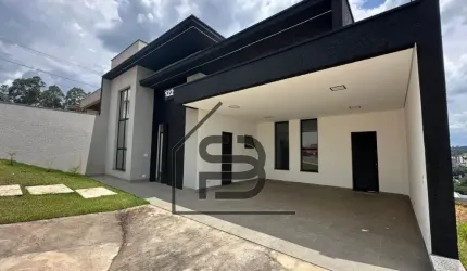 Casa térrea à venda  Condomínio Parque Imperador, 3 suítes, área gourmet com churrasqueira, piscina, escritório e 4 vagas de garagem, Bragança Paulista.