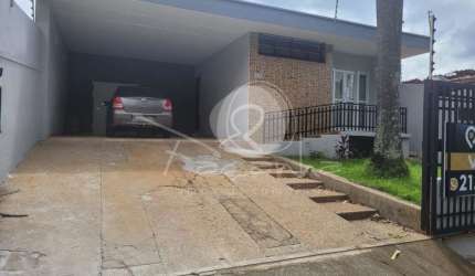 Casa a venda no bairro Vila Nogueira em Campinas - 3 quartos