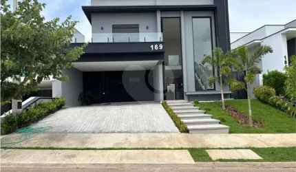 Sobrado com 4 quartos à venda em Residencial Central Parque - SP