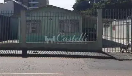 Casa com ótima localização, ideal para investidores, contendo  4 quartos