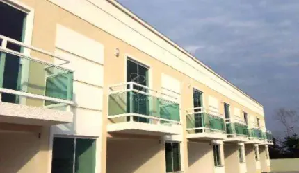 Sobrado para à venda, no Bairro Uvaranas, PONTA GROSSA - PR