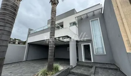 Excelente Residência Mobiliada na Vila Marina com Aproximadamente 200m