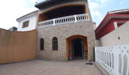 Sobrado com 4 dormitórios à venda, 196 m² por R$ 460.000,00 - Vila Assis Brasil - Mauá/SP