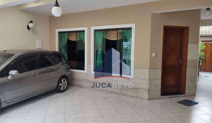 Sobrado com 3 dormitórios à venda, 177 m² por R$ 695.000 - Parque São Vicente - Mauá/SP