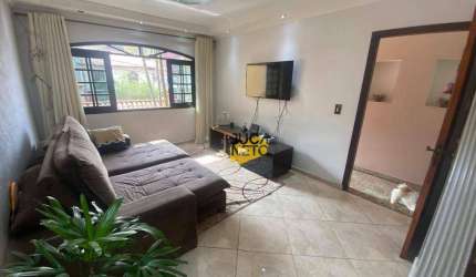 Sobrado com 3 dormitórios para alugar, 185 m² por R$ 4.207,93/mês - Jardim Araguaia - Mauá/SP