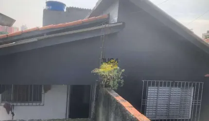 Duas Casas em Terreno de 307m² – Oportunidade Imperdível!