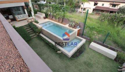 Casa térrea, 3 suites! Exuberante área externa, gourmet, piscina!