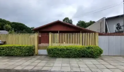 Linda casa à venda em Campo Largo.  432 metros de terreno Plano.