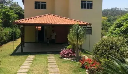 Casa condomínio Solar das Palmeiras