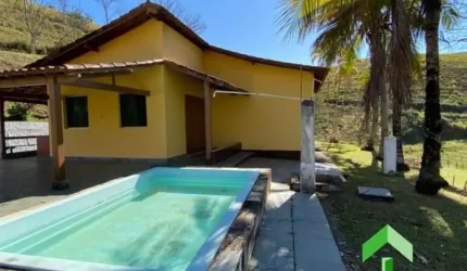 Sitio com 2 casas, 2 piscinas, área gourmet, campo de futebol com 3 Alqueires em Ipiabas
