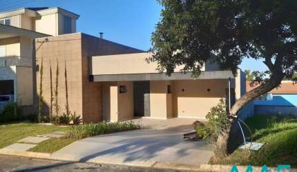 Casa Semi-Térrea Nova em Alphaville - Venda ou Locação