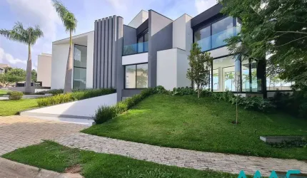 Casa Nova de Esquina no Tamboré 10 - Oportunidade!