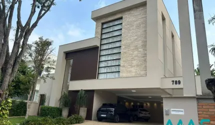 Alphaville Residencial 1 - Casa Ampla, Linda e Aconchegante!