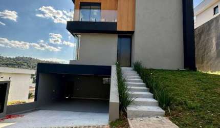 Casa Nova e Moderna no Itahyê - Linda!