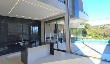 Casa Nova no Cond New Ville