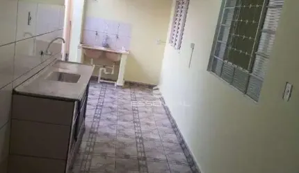 Edícula com 2 dormitórios e garagem para moto para alugar por R$ 980/mês