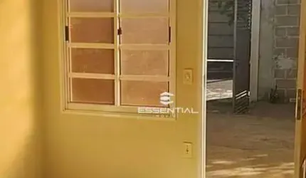 Casa financiada com 2 dormitórios, a venda por R$ 180.000 ou aluguel por R$ 800,00/mês no Bairro Dignidade em São José do Rio Preto/SP