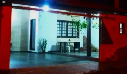 Belíssima Casa estuda entrada e parcelas . Venha que essa da negocio!!!!