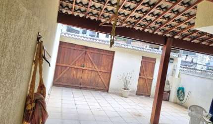 Casa a venda com 2 suítes e 120 m² na Taquara, Rio de Janeiro - RJ.