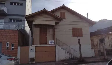 Casa com 4 quartos à venda no Centro, Caxias do Sul , 242 m2 por R$ 430.000