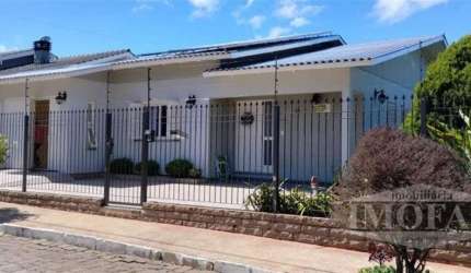 Casa com 4 quartos à venda no Pio X, Farroupilha , 162 m2 por R$ 830.000