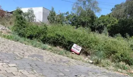 Terreno à venda no Santa Fé, Caxias do Sul  por R$ 320.000