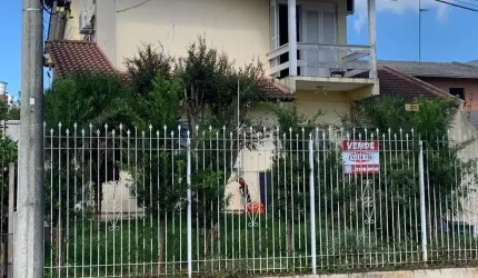 Casa com 3 quartos à venda na Nossa Senhora de Fátima, Caxias do Sul , 169 m2 por R$ 810.000