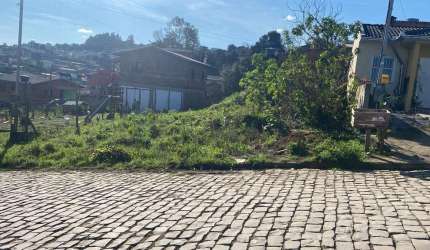 Terreno à venda na Nossa Senhora das Graças, Caxias do Sul  por R$ 115.000