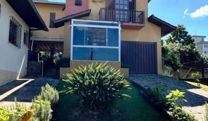 Casa com 4 quartos à venda no Planalto, Farroupilha , 161 m2 por R$ 742.000