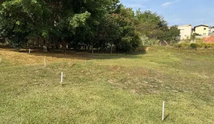 Amplo terreno de alto padrão (429m²) no condomínio Vila Verde, Gramadão, Jundiaí - SP