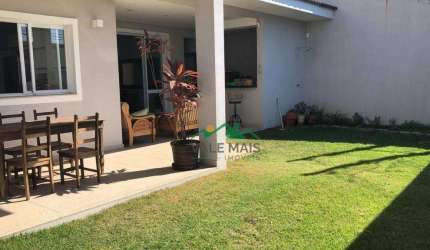 Casa com 4 dormitórios à venda, 304 m² por R$ 1.400.000,00 - Parque das Alamedas - Guaratinguetá/SP