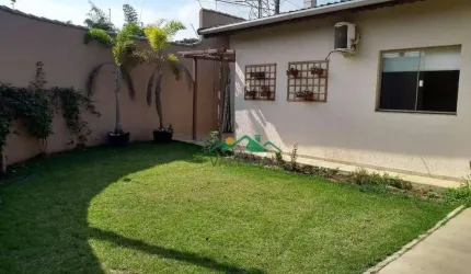 Casa com 2 dormitórios à venda, 137 m² por R$ 500.000,00 - Belvedere Club dos 500 - Guaratinguetá/SP