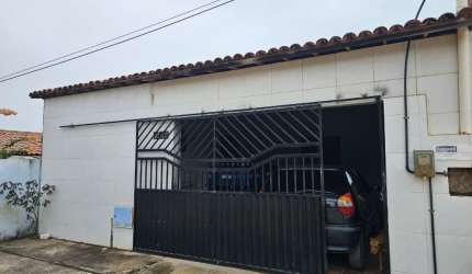 OPORTUNIDADE DE CASA EM MAJORLÂNDIA