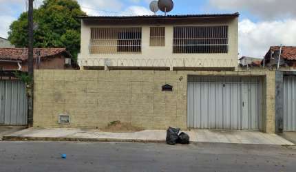EXCELENTE CASA DUPLEX NA MARAPONGA