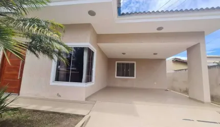 Ótima Casa com PISCINA em Cond Residencial