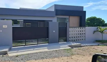Ótima Casa em localização estratégica