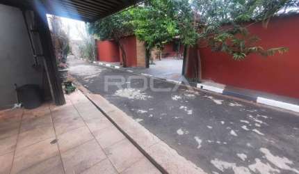 Espetacular Casa à Venda em Sumarezinho, Ribeirão Preto com 5 Dormitórios