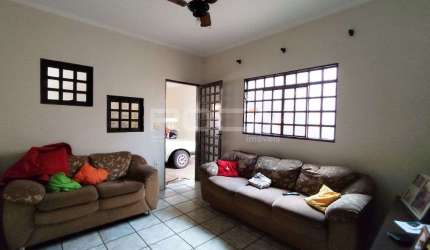 Venda de Casas / Padrão na cidade de Ribeirão Preto