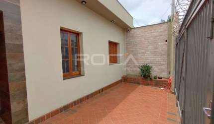 Casa à venda no Centro de Ribeirão Preto com 2 dormitórios e suíte