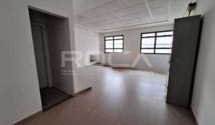 Sala Comercial para Alugar com 32m² de área útil no bairro Vila Tibério, Ribeirão Preto