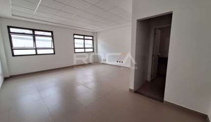 Sala Comercial para Alugar com 32m² de área útil no bairro Vila Tibério em Ribeirão Preto