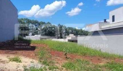 Terreno à venda em Condomínio Fechado - Cravinhos!